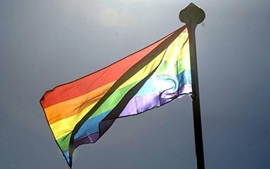 Centro de atendimento e delegacia especializada integram plano estadual LGBT+